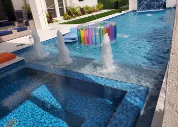 Tanning ledge Bubblers